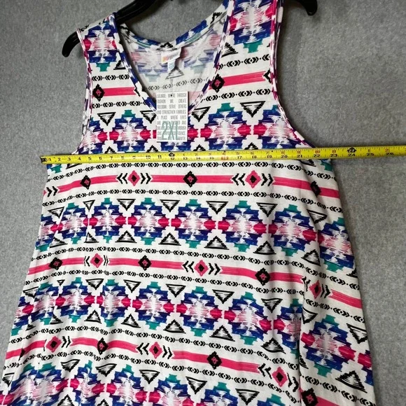 LuLaRoe 2XL Sleeveless Tunic TankTop Pink Blue Geometric Southwestern V-Neck NWT - Picture 5 of 7